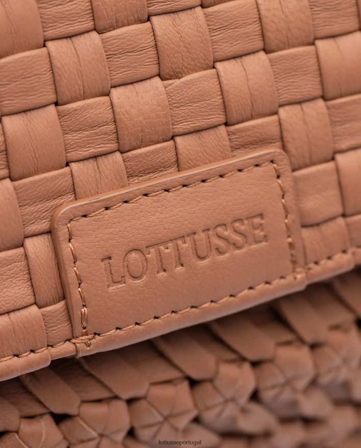 ponto Lottusse mulheres bolsa com alça superior de cordeiro lavado trançado noodbag marrom 86F22T344 acessórios